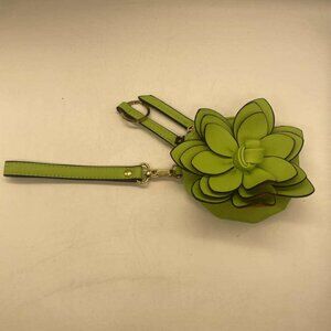 $$ SOLD $$ NWOT Green Flower Leather Coin Purse Wristlet